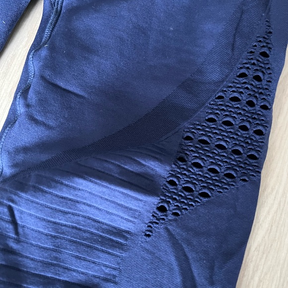 Nepoagym Leggings - Picture 2 of 2
